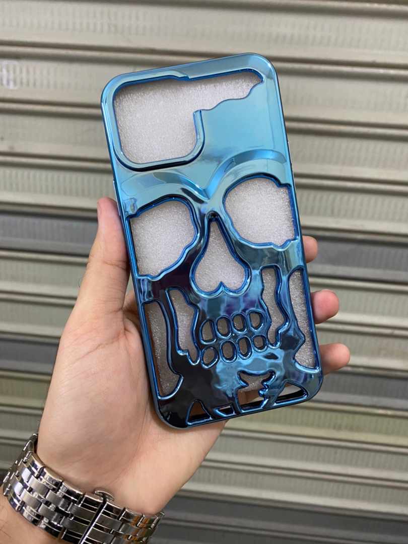 "Unearthed Elegance: Skull-Themed Phone Cases for the Bold and Stylish" BLACK