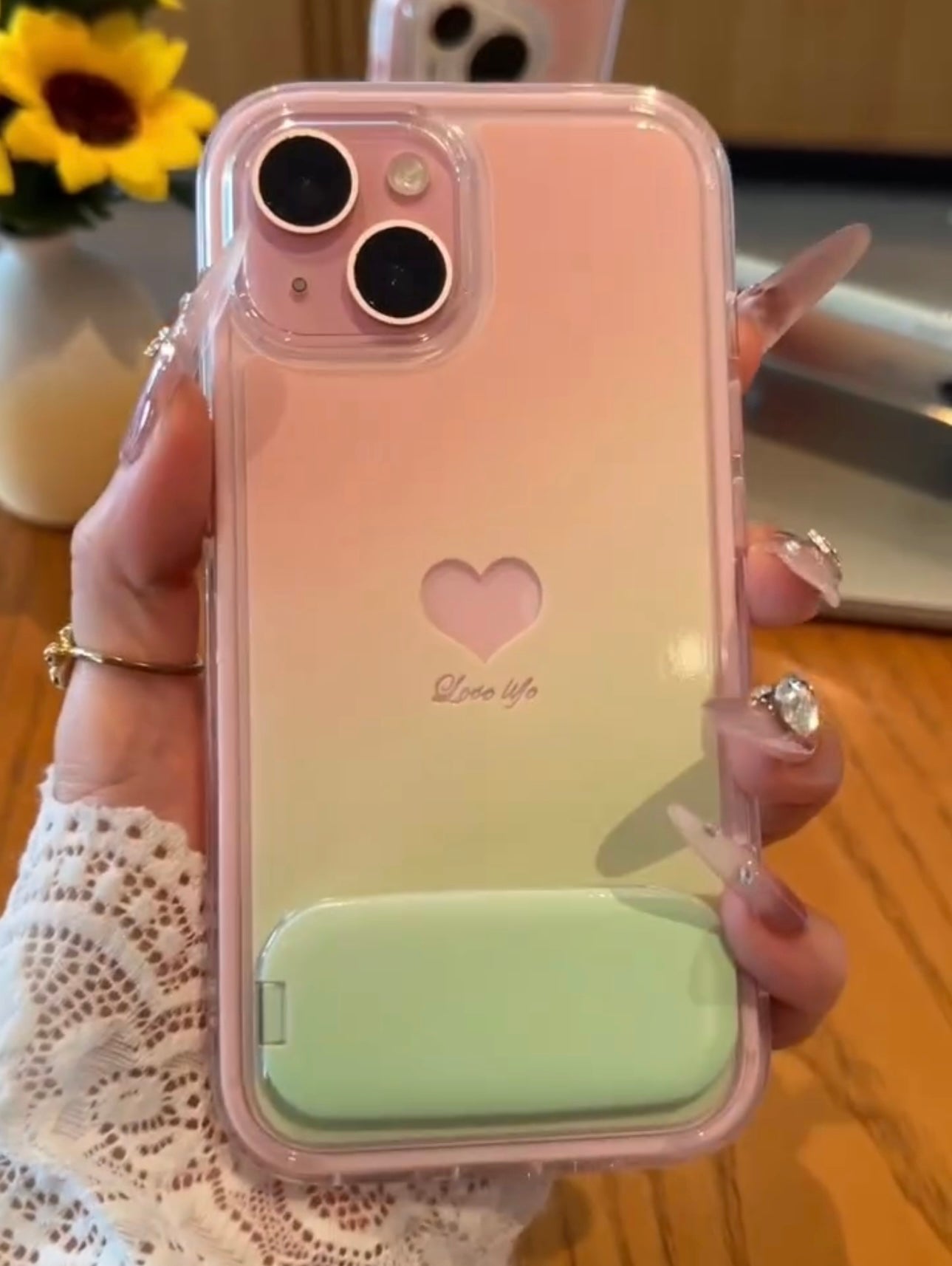 New Heart Rainbow Stand Case